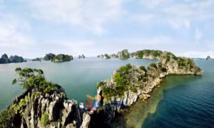 下龙湾——岩石与水的和谐