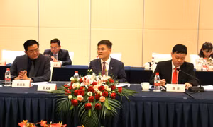 广宁省代表团在中国防城港访问