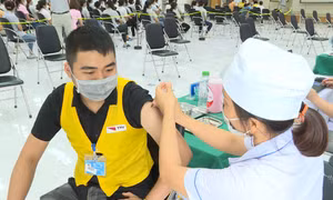为广安市7770名员工接种新冠疫苗