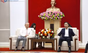 越南广宁省人民委员会主席会见中国太平洋建设集团代表团