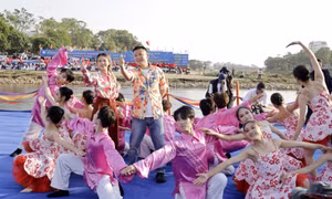 越中边境地区人民情谊深