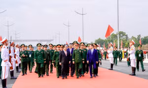 越南代表团参加在广西举行的越中边境国防友好交流活动