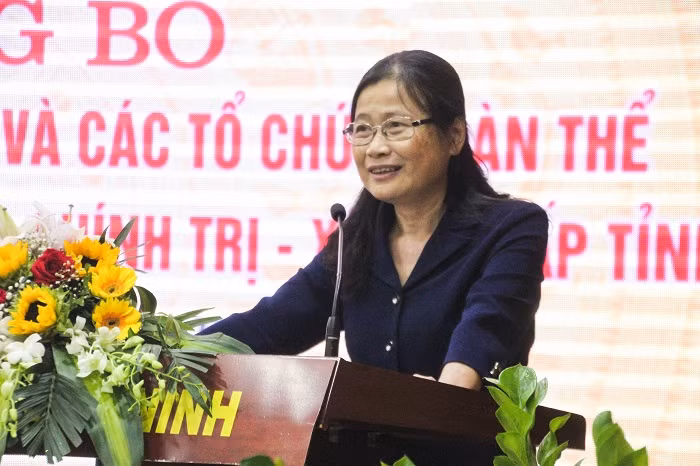 我省省委常务副书记杜氏凰在会上发表意见。