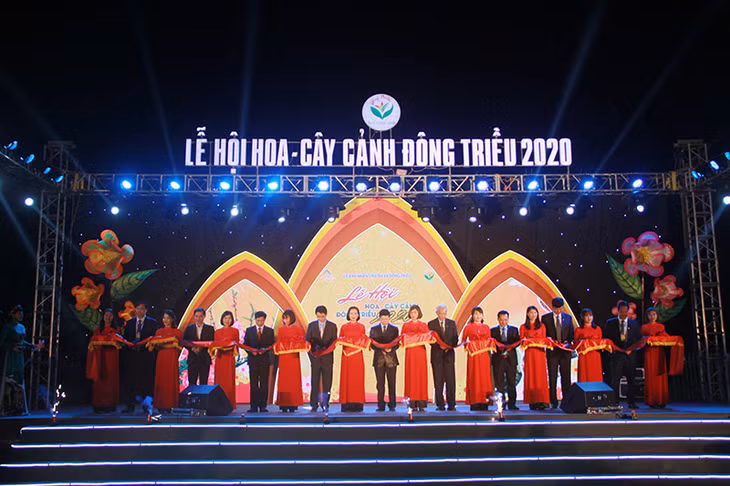 2020年东朝花木盆景节开幕仪式。