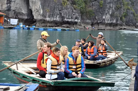  Hay ngồi thuyền đi thăm thú nơi này, nơi khác (ảnh 3)...