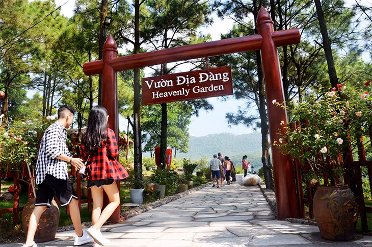 安中湖市旺秘市颇受欢迎的旅游目的地。