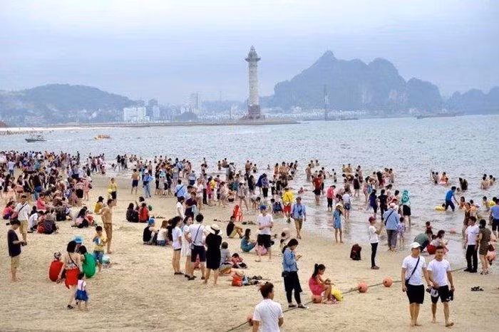 附图。