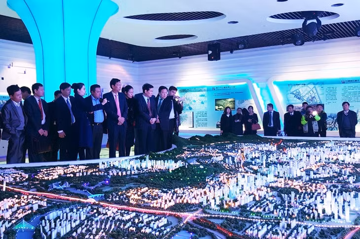 广宁省工作代表团参观广西规划院。