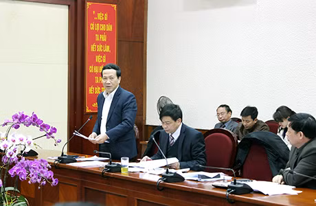 我省人民委员会副主席、研讨会指导委员会副主任阮文成在会上发表讲话。
