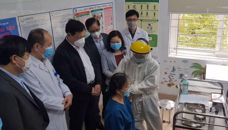 广宁省优先为一线抗疫工作人员接种。