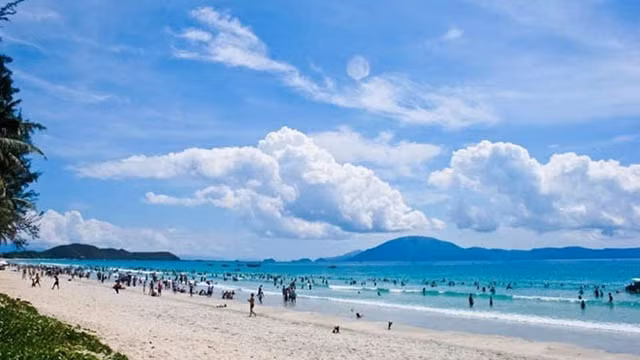 被誉为越南最浪漫的海滩——茶古海滩。