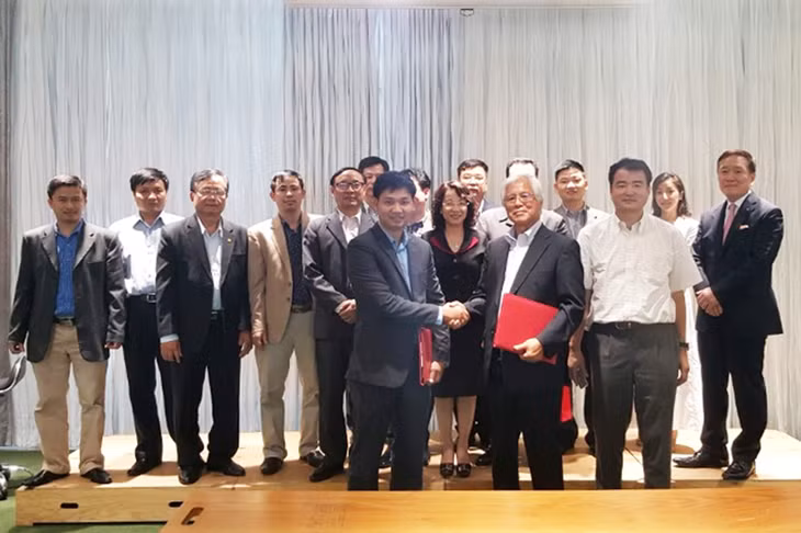 广宁省农业与农村开发厅领导和千叶大学就在广宁种植红树林研究相关事宜签署合作协议。