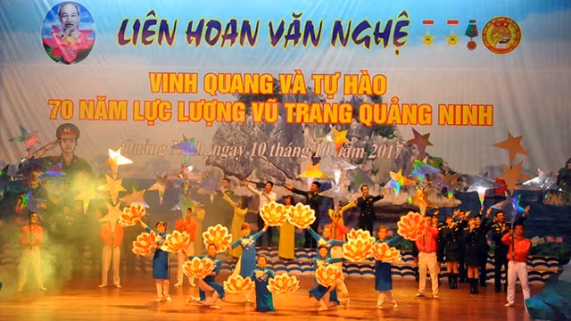 文艺晚会上演出的精彩节目之一。（图片来源：广宁省报）
