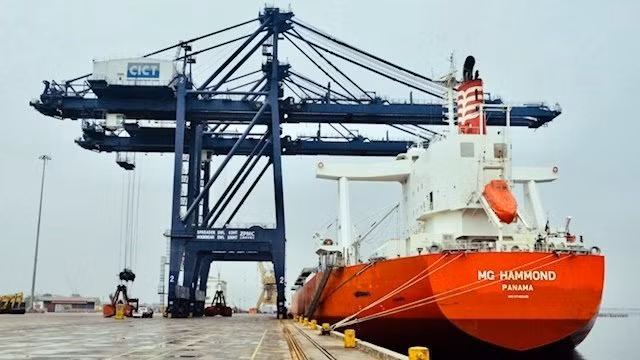 抵达盖麟港一号码头的巴拿马籍船舶 “MG Hammond”。