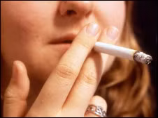 女性吸烟者平均吸烟数量少于男性，心脏病发病率却平均高出25%。