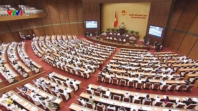 越南第十四届国会第五次会议隆重开幕。（图片来源：电视截图）