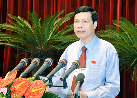 我省人民议会主席阮德龙在开幕式上发表讲话。