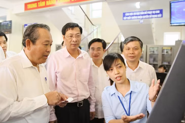 政府副总理张和平视察汪秘市公共行政中心。(图片来源:广宁报 )