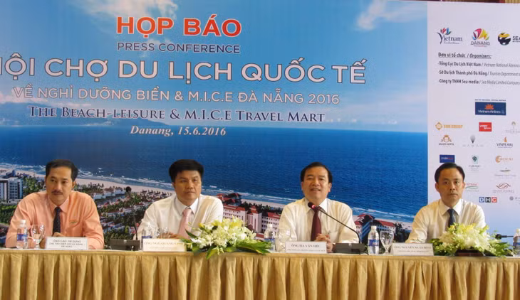 这是首次岘港市承办一个国际性旅游览会。
