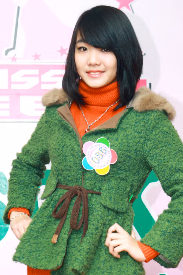 036 Trương Thanh Hằng 05/11/1995 – Lớp 11B3 THPT Hòn Gai – Hạ Long
