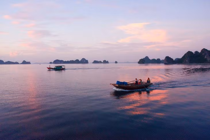 Bình minh ở Bái Tử Long.