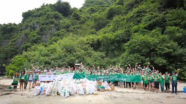 广宁省海岸清洁活动。（图片来源：民智报）