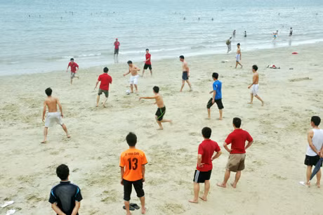 Sổi nổi các hoạt động thể thao.