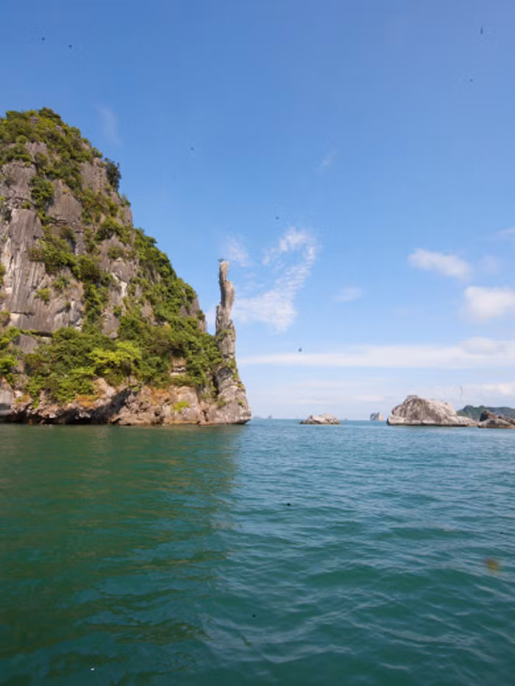 泾澙湖区域的宁静景色。