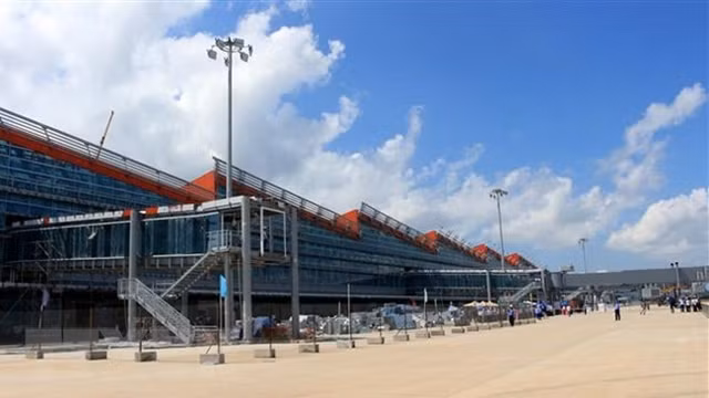 广宁省云屯国际航空港的一个角度。