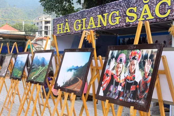蒙族特色文化展准备工作就绪（图片来源：http://vanhien.vn）​