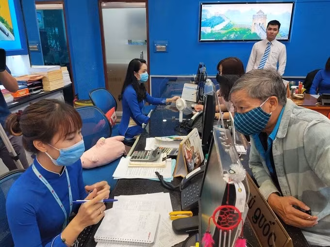 广宁省旅行社全力协助游客处理退改。