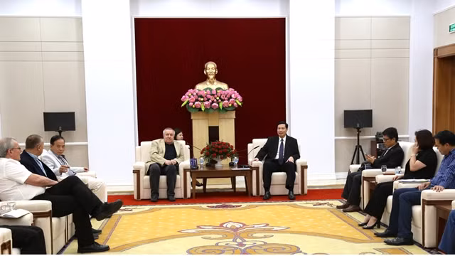 会见全景。（图片来源：广宁报）