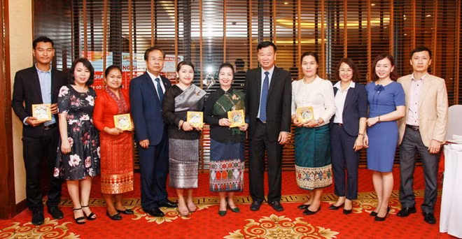 老挝建国阵线中央委员会代表团访问广宁省。（图片来源：广宁省政府门户网站）