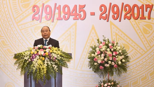 阮春福总理在招待会上讲话。（图片来源：VGP）