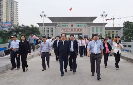 中国广西壮族自治区区委工作代表团正式对越南进行友好工作访问。