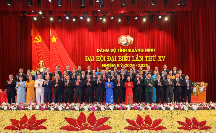 2020-2025年任期第15届广宁省党部执委会集体正式亮相。