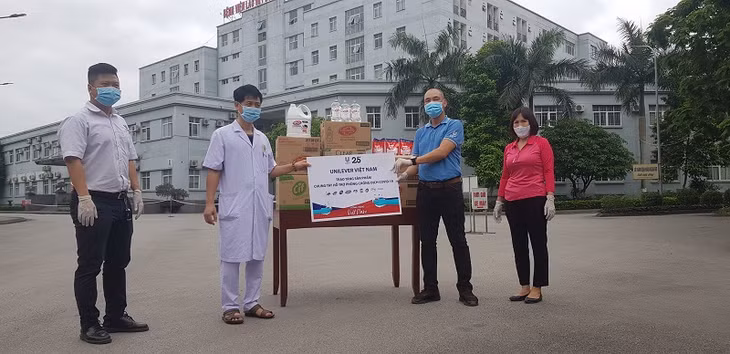 联合利华公司向医疗机构捐赠医疗装备