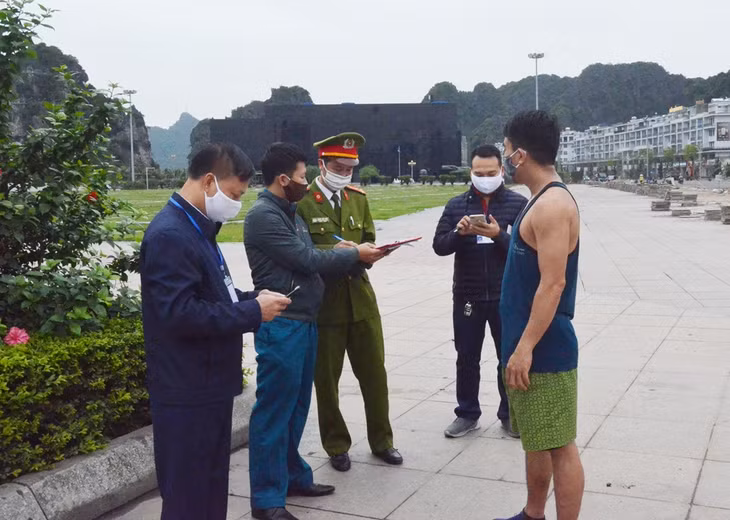 没有正当理由出门也被惩罚。