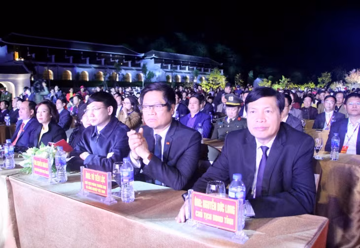 广宁省代表出席开幕仪式