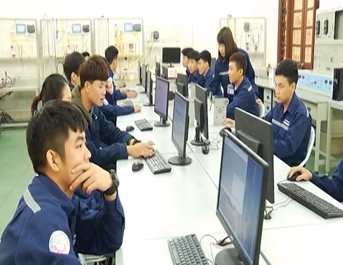附图。