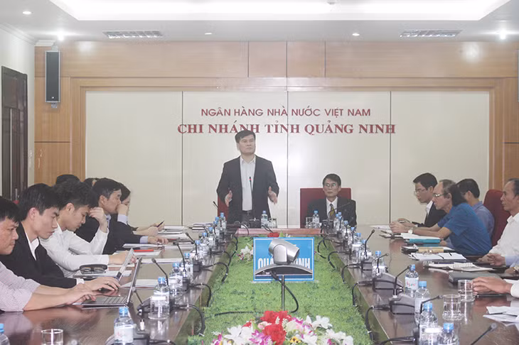 广宁省人委会副主席裴文庆发表讲话副主席裴文庆发表讲话。