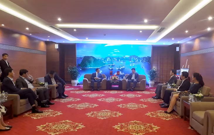 会面全景