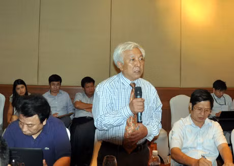 在捷克共和国的Cotap公司经理范春河对广宁省吸引人力资源政策提出建议。