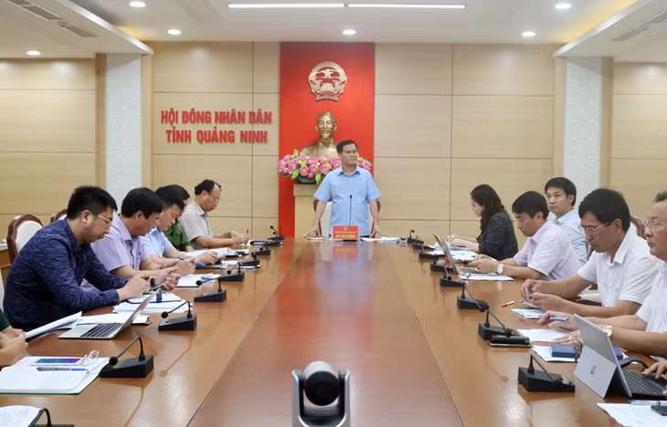我省政府多次举办工作会议 ，为 水产养殖户 排难解忧。 