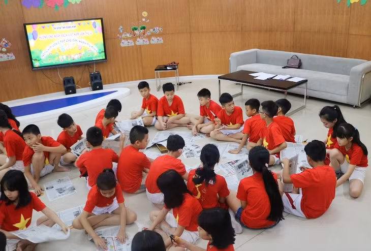 小年龄读者参加书籍产品创造比赛。