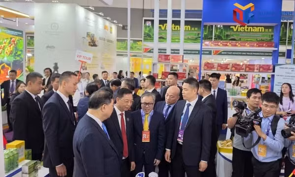 越南广宁市50多种“一乡一品” （OCOP）产品亮相第23届中国—东盟博览会