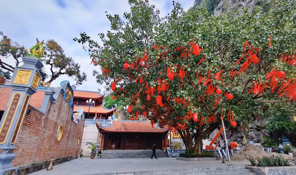 作为诗篇山—龙仙寺遗迹区内的一部分，该庙于1992年被列为国家级历史遗迹与风景名胜区。