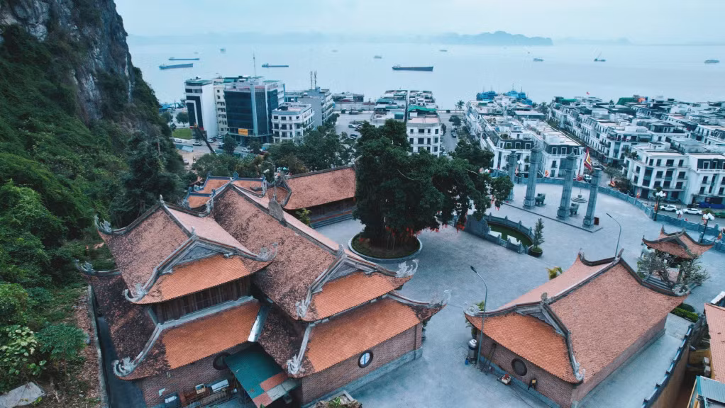 陈国巘德翁庙与诗山文化区：遗产之地的灵性旅游亮点 ảnh 12