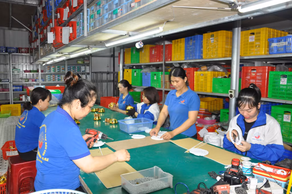 芒街市在加工制造工业等领域进一步加强招商引资。