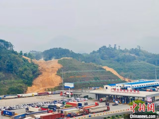 图为智慧口岸项目建设现场。广西交科集团供图 Quang cảnh hiện trường xây dựng dự án cửa khẩu thông minh. Tập đoàn Giao Khoa Quảng Tây cung cấp ảnh.